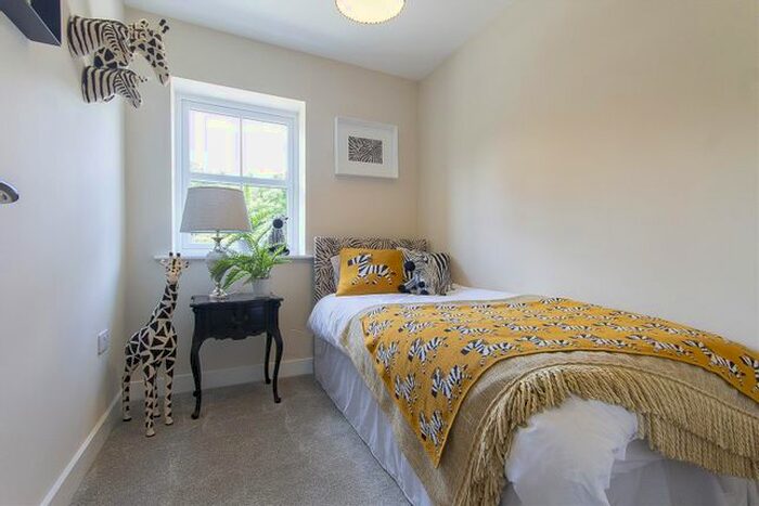 3 Bedroom Semi-Detached House For Sale In Hawthorne Meadows, Chesterfield Rd, Barlborough S43