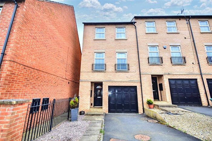 3 Bedroom House To Rent In New Village Way, Churwell, Morley, Leeds, LS27