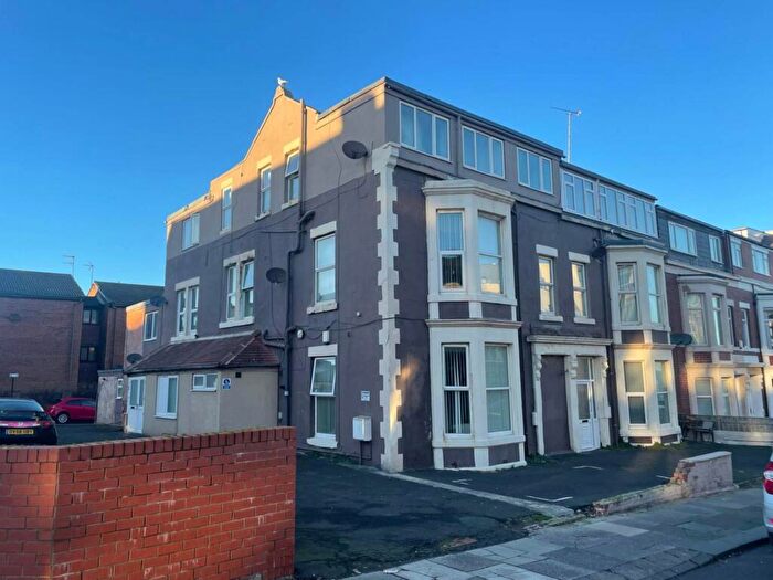 2 Bedroom Flat To Rent In Flat E Esplanade Whitley Bay, Tyne And Wear, Whitley Bay, NE26