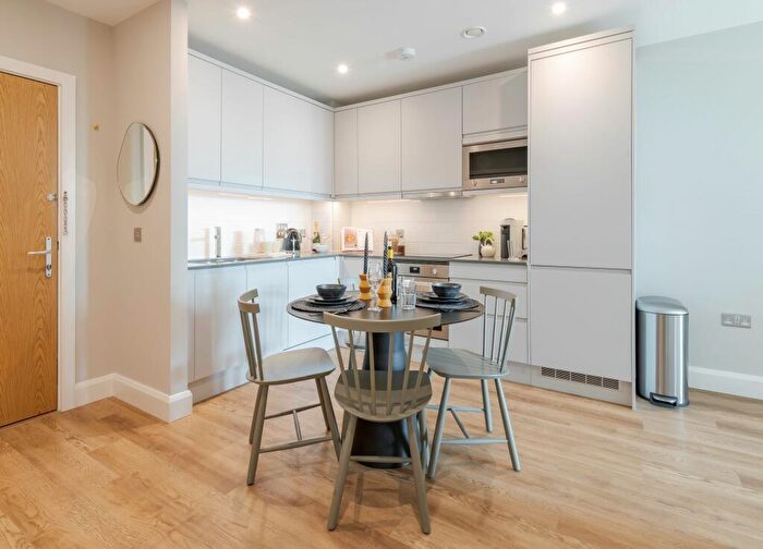 1 Bedroom Flat To Rent In The Lark, Nine Elms, SW11