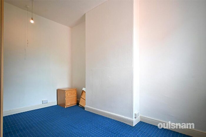 3 Bedroom Terraced House For Sale In Long Hyde Road, Bearwood, West Midlands, B67