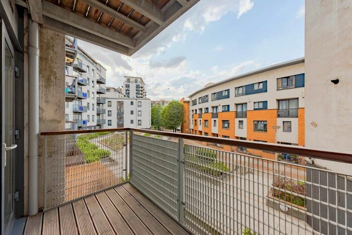 2 Bedroom Flat To Rent In Tarves Way, London, SE10