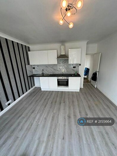 2 Bedroom Flat To Rent In Seaforth Road, Westcliff-On-Sea, SS0