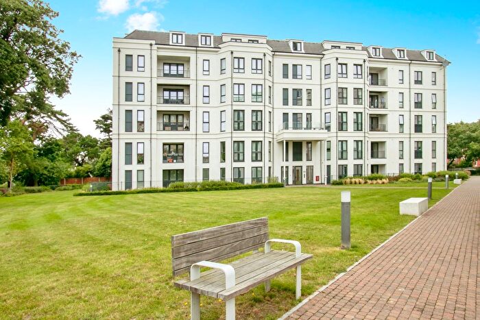 2 Bedroom Property To Rent In West Cliff Road, Bournemouth, BH2
