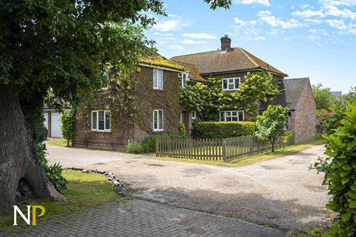 4 Bedroom Detached House For Sale In Boxted Road, Colchester, CO4