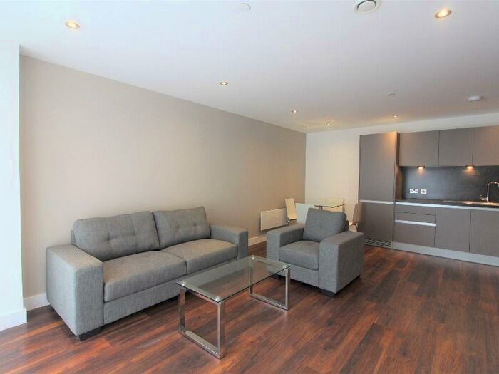 2 Bedroom Apartment To Rent In Wilburn Basin, M5
