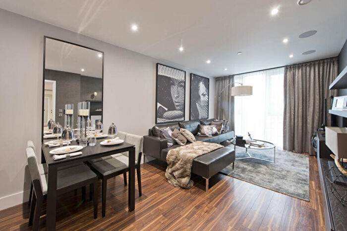 2 Bedroom Flat To Rent In Alie Street, Aldgate East, E1