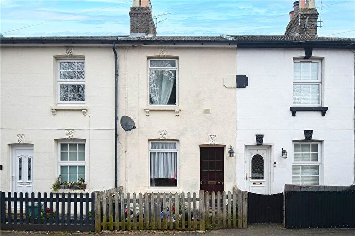 2 Bedroom Terraced House For Sale In Newdigate Road, Harefield, Uxbridge, UB9