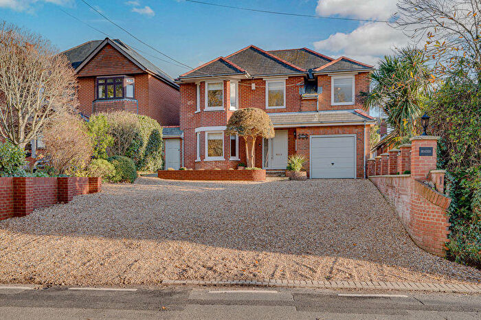 4 Bedroom Detached House For Sale In Dodwell Lane, Southampton, SO31