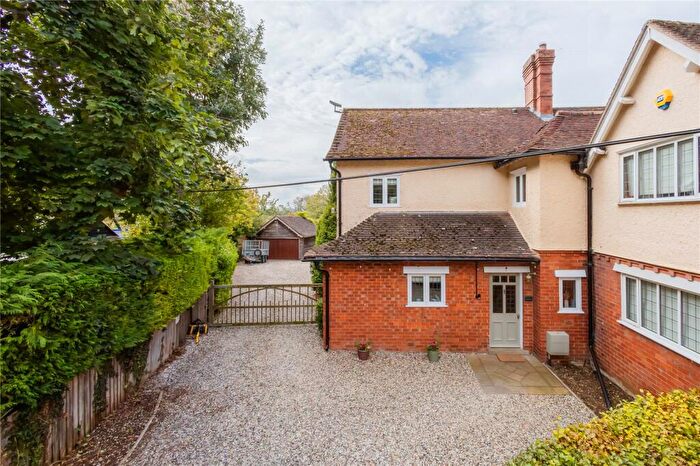 3 Bedroom End Of Terrace House For Sale In South Lodge, The Avenue, Stanton Fitzwarren, Swindon, SN6