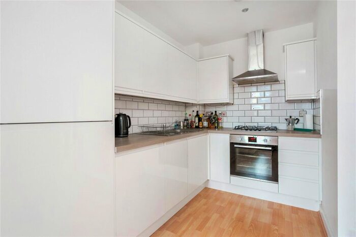 2 Bedroom Apartment To Rent In Anlaby House, Boundary Street, London, E2