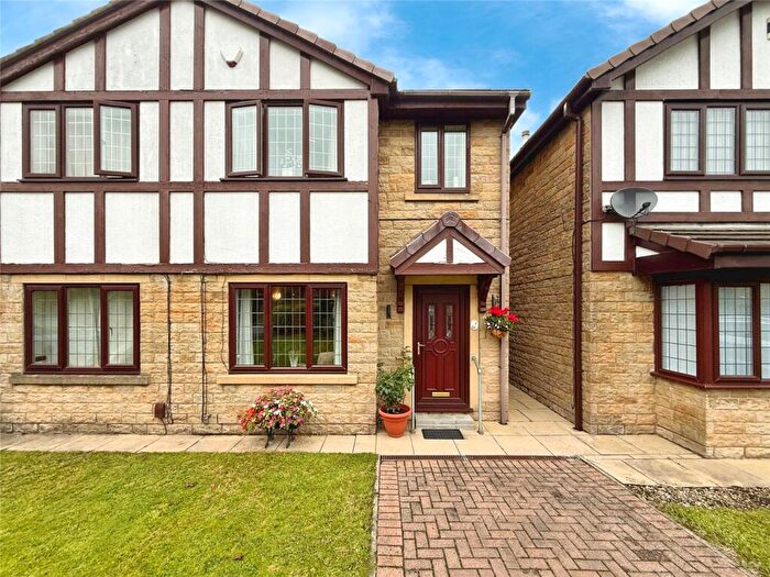 3 Bedroom Semi-Detached House For Sale In Crofters Brook, Radcliffe, Manchester, Greater Manchester, M26