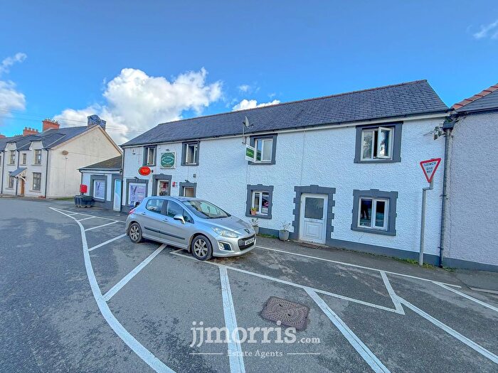 3 Bedroom Semi-Detached House For Sale In Boncath, SA37