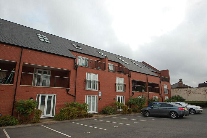 2 Bedroom Duplex To Rent In Grants Yard, Staffordshire, Burton Upon Trent, DE14
