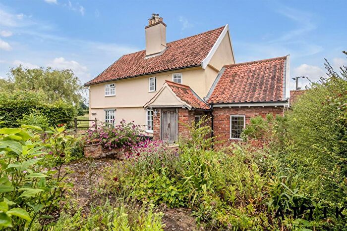 7 Bedroom Detached House For Sale In Walpole Road, Bramfield, Halesworth, IP19