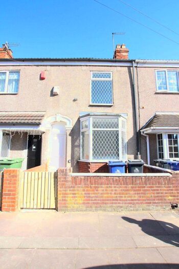 3 Bedroom Terraced House To Rent In Weelsby Street, Grimsby, DN32