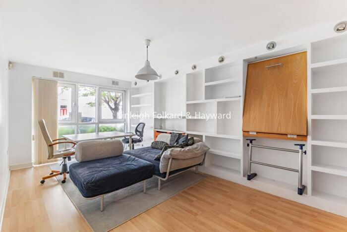 2 Bedroom Flat To Rent In Caledonian Road, London, N7