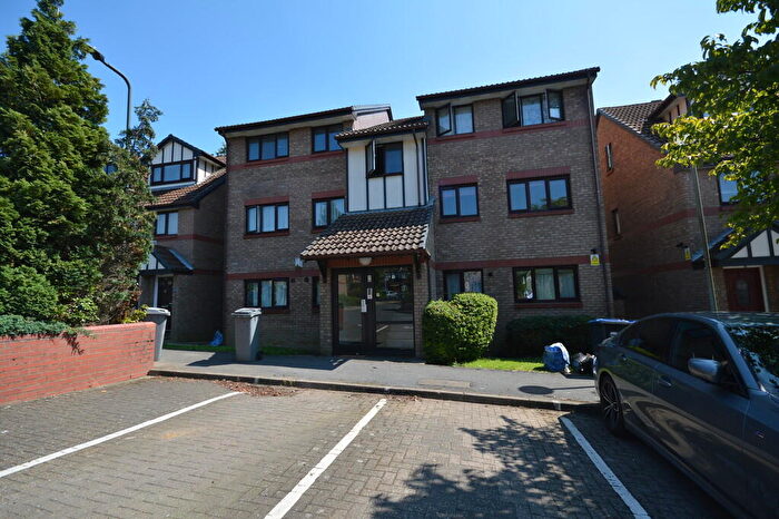 2 Bedroom Apartment To Rent In Viewfield Close, Harrow, HA3