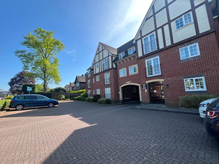 1 Bedroom Flat To Rent In Warwick Road, Solihull, West Midlands, B92