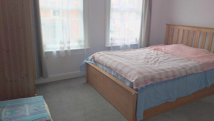 1 Bedroom Flat To Rent In Wykeham Road, Reading RG6
