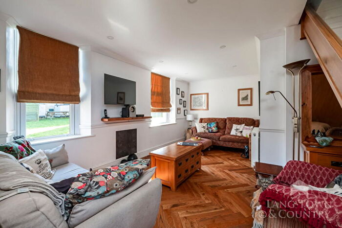 3 Bedroom End Of Terrace House For Sale In Constance Place, Millfields, Plymouth, PL1