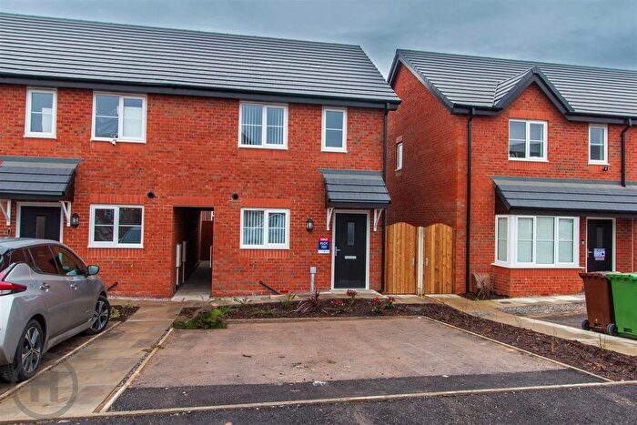 3 Bedroom Semi-Detached House To Rent In Hulme Gardens, Leigh, WN7