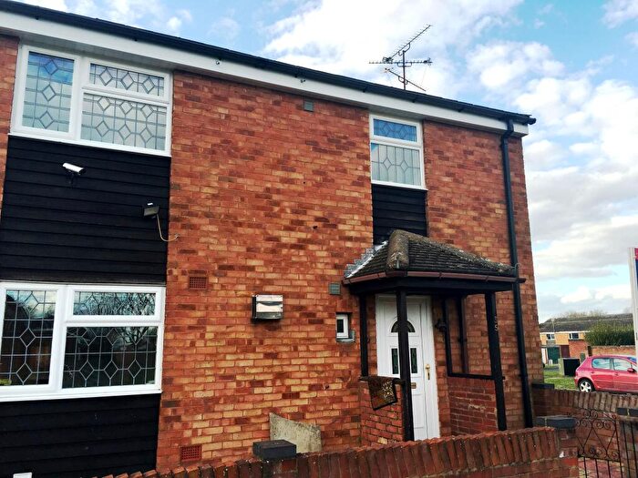 4 Bedroom End Of Terrace House To Rent In Elm Park Close, Houghton Regis, Dunstable, LU5