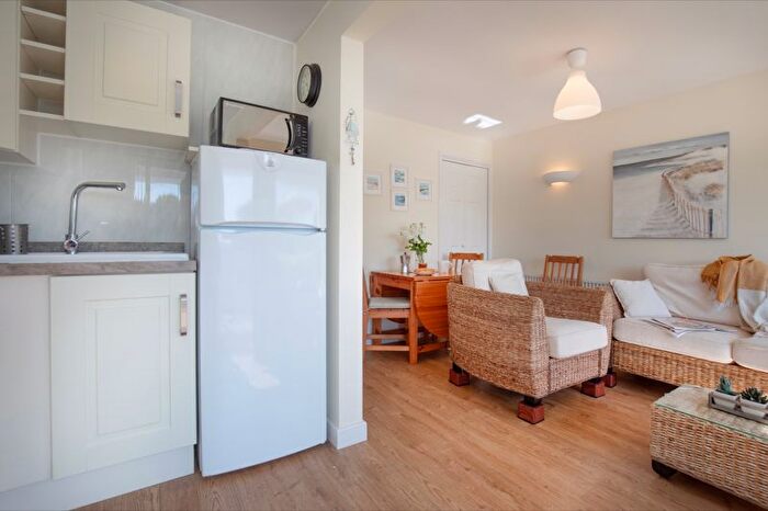 2 Bedroom Bungalow For Sale In Greenway Road, Galmpton, Brixham, TQ5