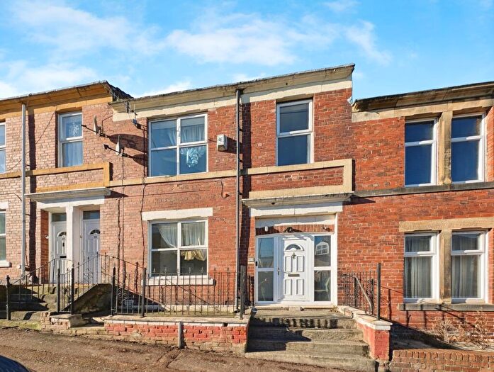 4 Bedroom Terraced House For Sale In Howe Street, Gateshead, Tyne And Wear, NE8