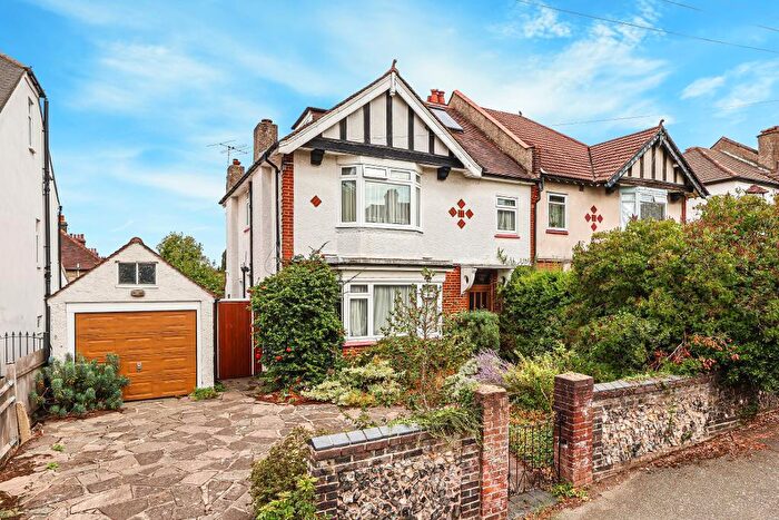 5 Bedroom Semi Detached House For Sale In Victoria Avenue, Sanderstead, Surrey, CR2