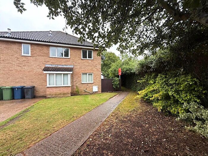 2 Bedroom House To Rent In Orwell Close, St. Ives, PE27