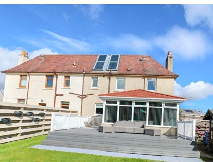 3 Bedroom Semi-Detached House For Sale In Lomond View, Glenrothes, KY6