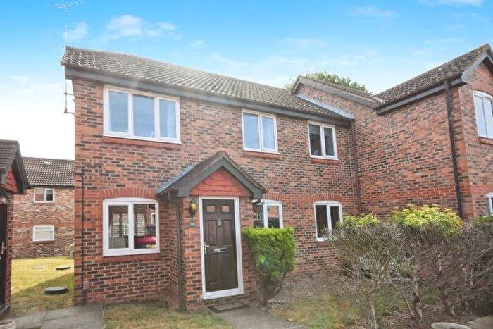 2 Bedroom Maisonette To Rent In Earlsfield Drive, Chelmsford, CM2