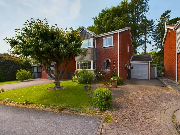4 Bedroom Detached House For Sale In Highwood, Driffield, YO25