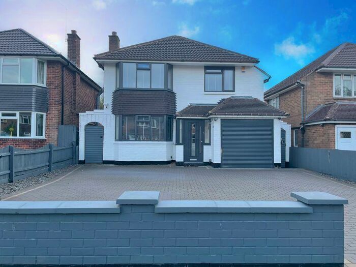 3 Bedroom Detached House For Sale In Ashfurlong Crescent, Sutton