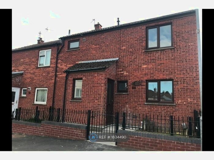 4 Bedroom Semi-Detached House To Rent In Oaklands Close, St. Mellons, Cardiff, CF3