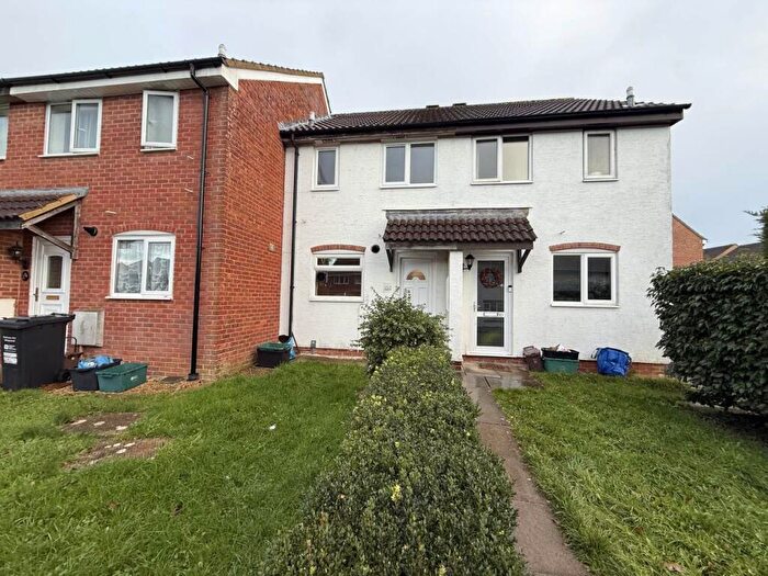 2 Bedroom House To Rent In Nightingale Avenue, Frome, Somerset, BA11