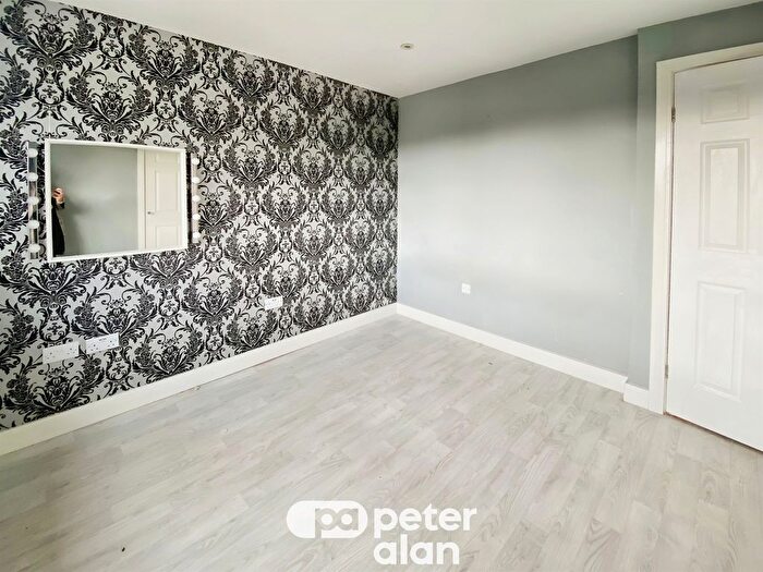 3 Bedroom Terraced House For Sale In Royal Oak Drive, Newport, NP18