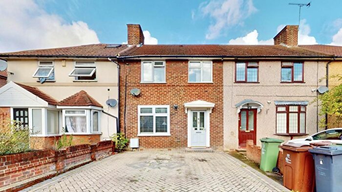 3 Bedroom Terraced House To Rent In Cartwright Road, Dagenham, Essex, RM9