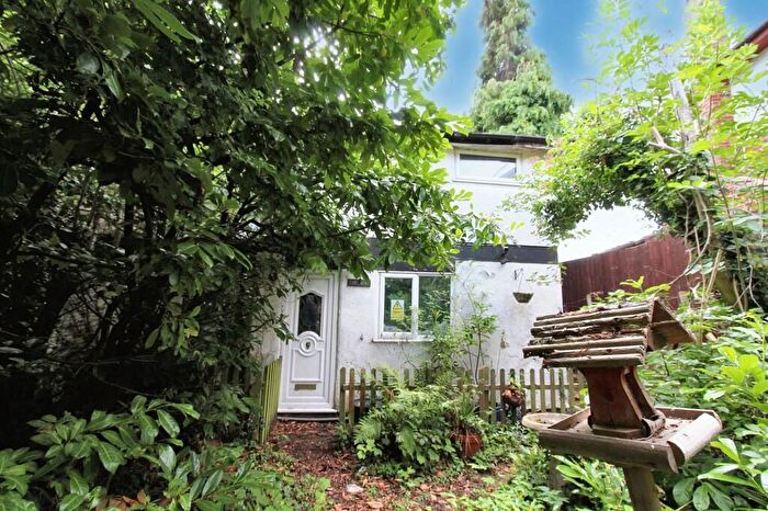 3 Bedroom Detached House For Sale In Bennetts Lane, Hawarden, Deeside, CH5