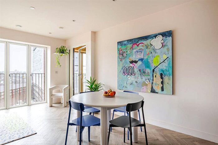 1 Bedroom Flat For Sale In Grovelea Court, Monkwood Way, Hackney Wick, E3