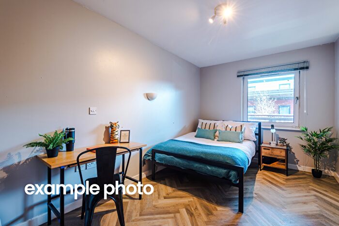 2 Bedroom Property To Rent In Flat, Mayfair Court, Manchester, M14