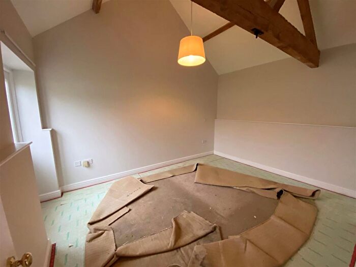 2 Bedroom Flat To Rent In Lower Woodside Farm, Westfield, Brookmans Park, AL9