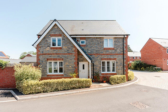4 Bedroom Detached House For Sale In Alexander Road, Keynsham, BS31