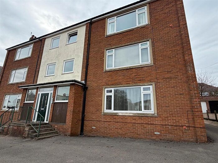 2 Bedroom Flat To Rent In Weydale Avenue, Scarborough, YO12