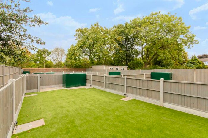 2 Bedroom Flat To Rent In Selsdon Road, Wanstead, London, E11