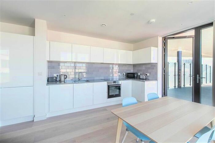 2 Bedroom Flat To Rent In Starboard Way, London, E16