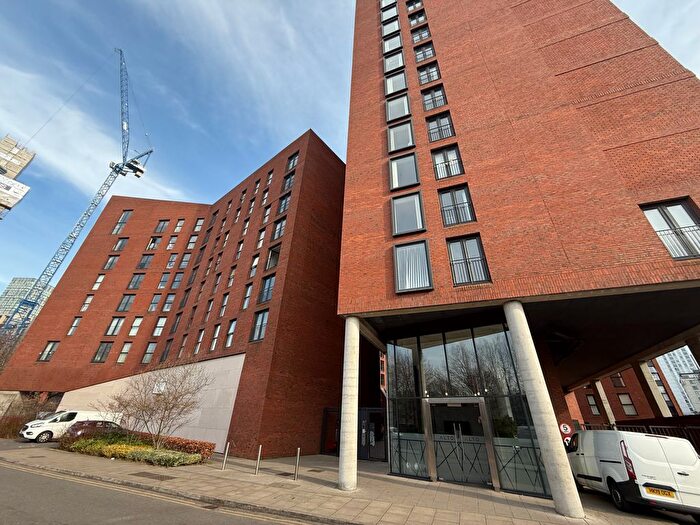 2 Bedroom Flat To Rent In Sillavan Way, Salford, M3