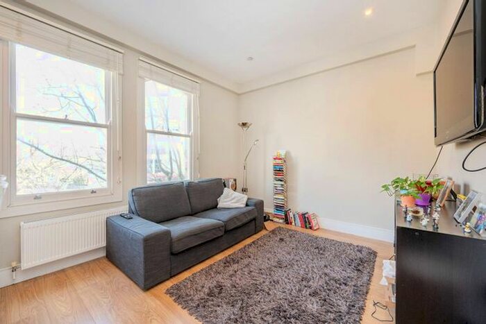 2 Bedroom Flat To Rent In Edith Road, West Kensington, London, W14