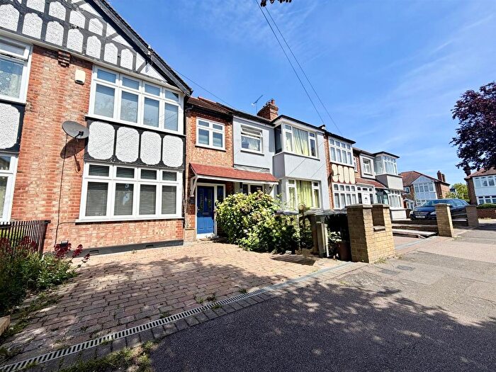 3 Bedroom Terraced House For Sale In Frances Road, Chingford, E4